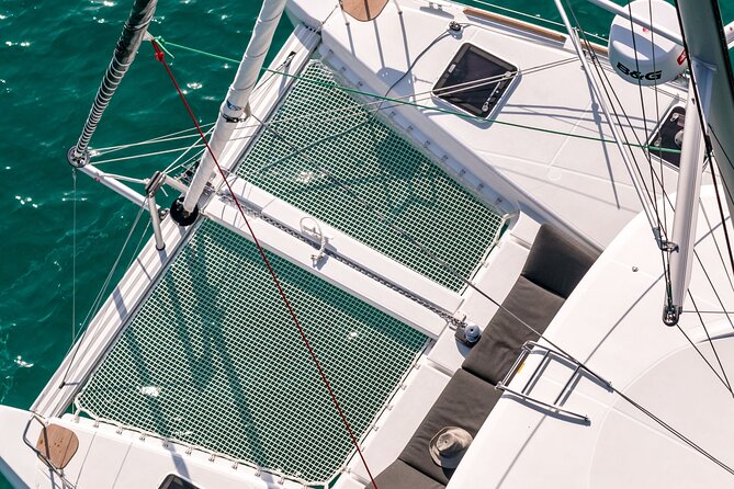 Deluxe Private Boats - 40 ft Catamaran - The marina and timing details