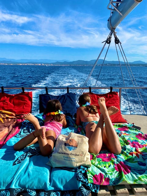 Denia: Cova Tallada Catamaran Tour and Swimming Stop - Practical planning before you board