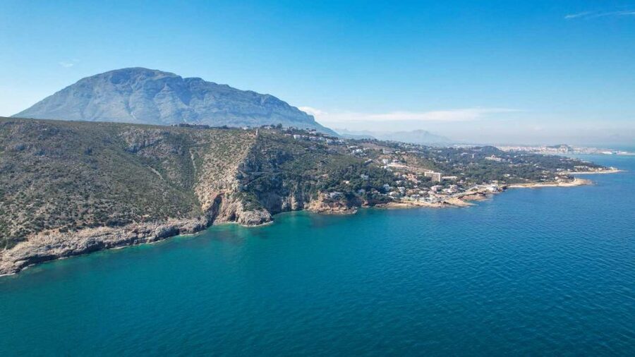 Dénia & Jávea: Portixol Sailing Catamaran Excursion with BBQ - Lunch, drinks, and the BBQ question