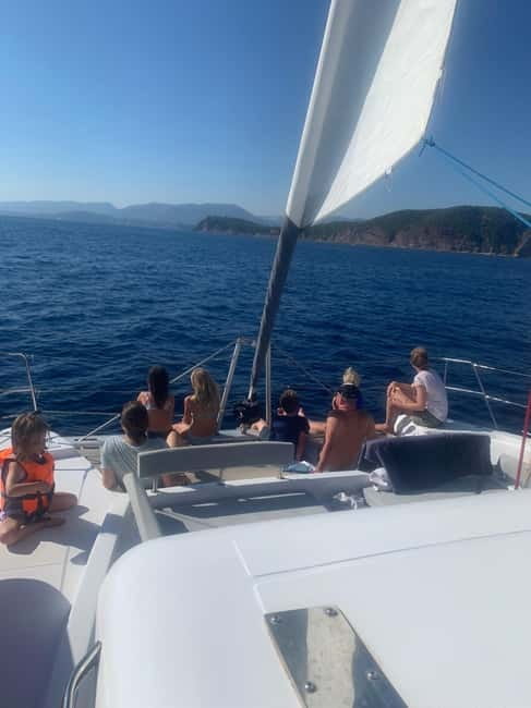 Departure from BRUSC: Half-day catamaran cruise - Leaving BRUSC for the island of Embiez