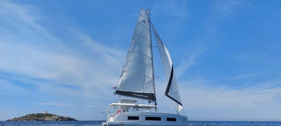 Departure from BRUSC: Half-day catamaran cruise - The aperitif adds a local touch