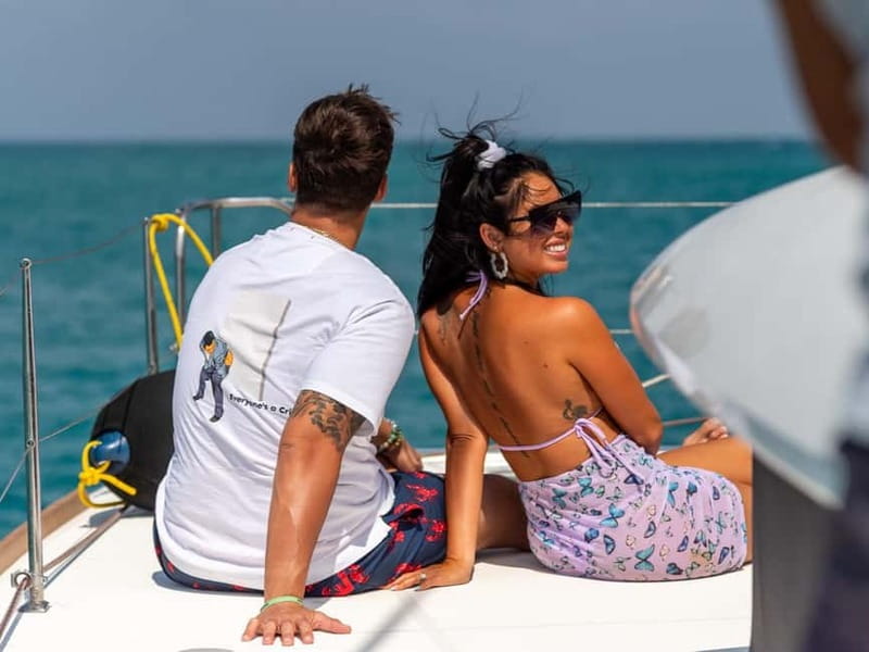 Dia Island Catamaran – Premium Lunch, Open Bar, Small Group - Who will enjoy this Dia Island cruise most