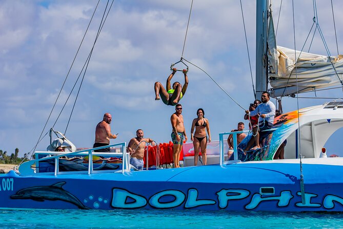 Dolphin Catamaran Snorkel and Sail with Open Bar - What the crew adds to the outing