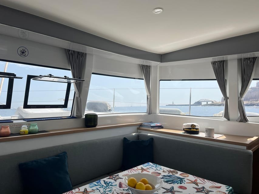 Evening Catamaran Charter - Key points at a glance