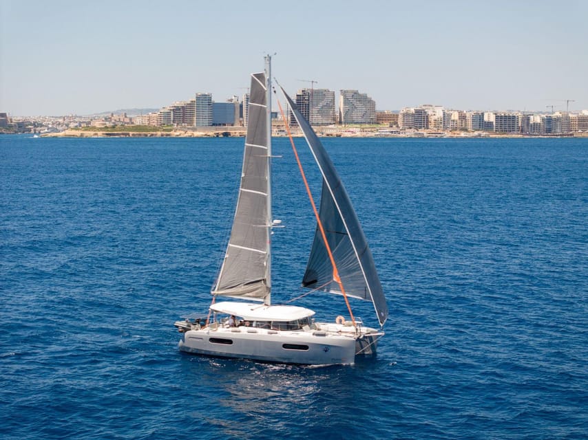 Evening Catamaran Charter - A flexible cruise instead of a fixed sightseeing route