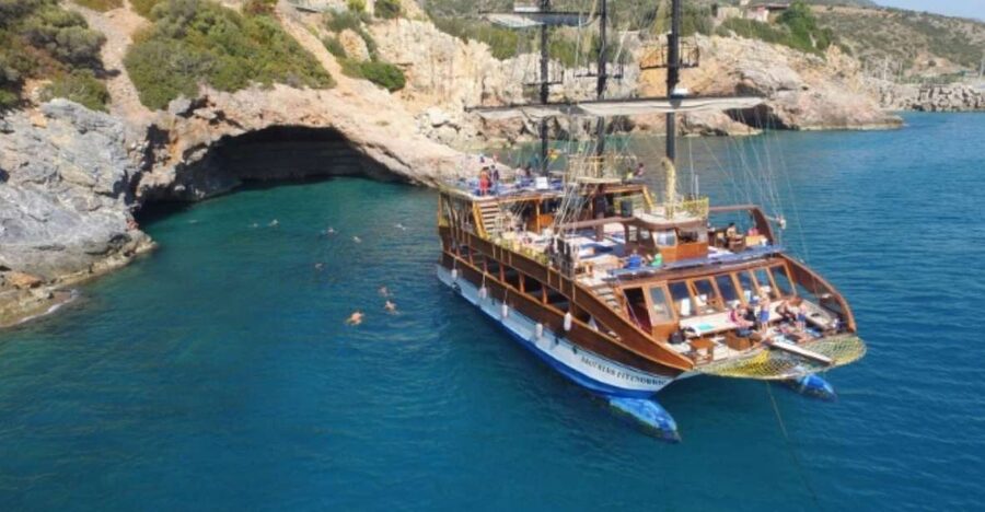 Explore Alanya's Beauty Catamaran Boat Tour - From your hotel to Alanya Port