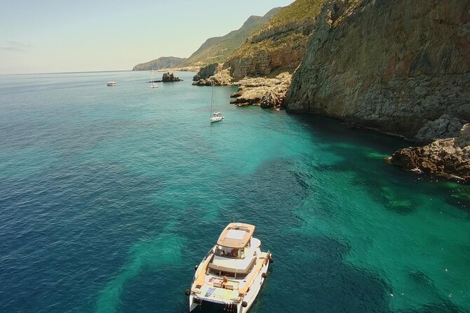Favignana Egadi Islands Luxury Catamaran Tour with Lunch - Levanzo: Cala Calcara and Cala Fredda