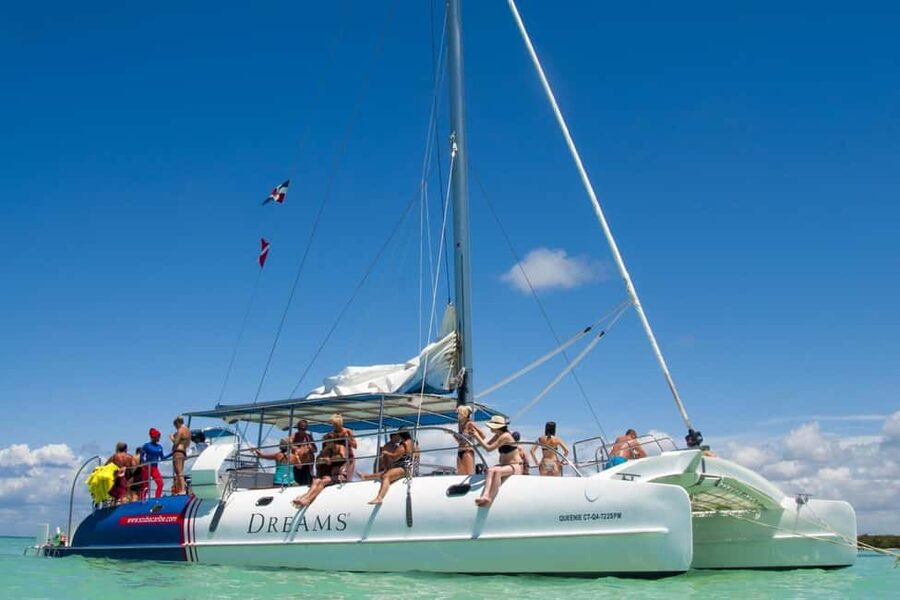 From Bayahíbe: Saona Island Catamaran Cruise with Buffet - Key points to know before you go