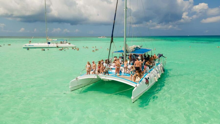From Bayahíbe: Saona Island Catamaran Cruise with Buffet - Buffet lunch, open drinks, and what to expect