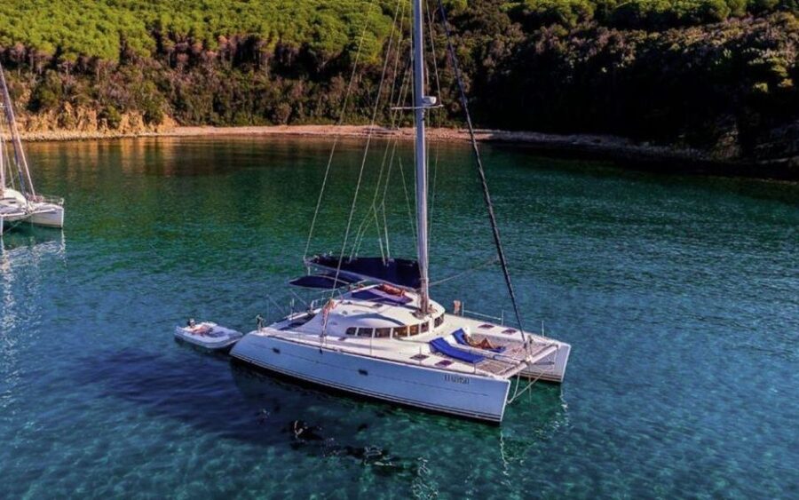 From Cannigione: Catamaran tour among La Maddalena islands - Who will enjoy this catamaran day?