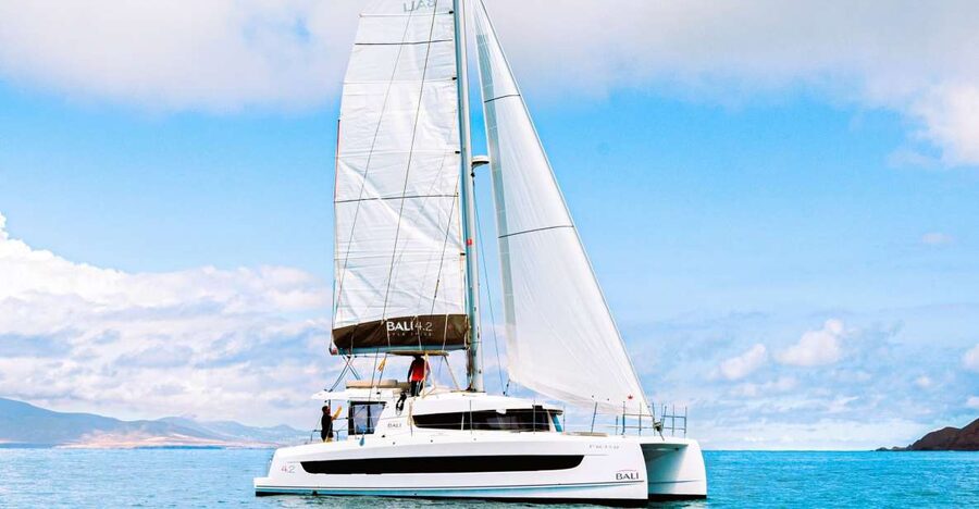 From Corralejo/Caleta de Fuste: Lobos Island Catamaran Trip - How the sea conditions affect the day