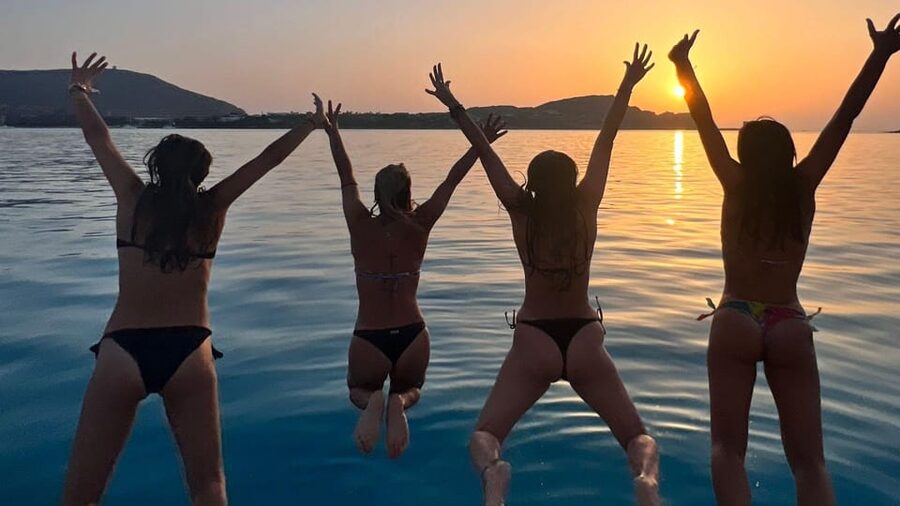 From Stintino: aperitif on a catamaran at sunset - Who will enjoy this evening most