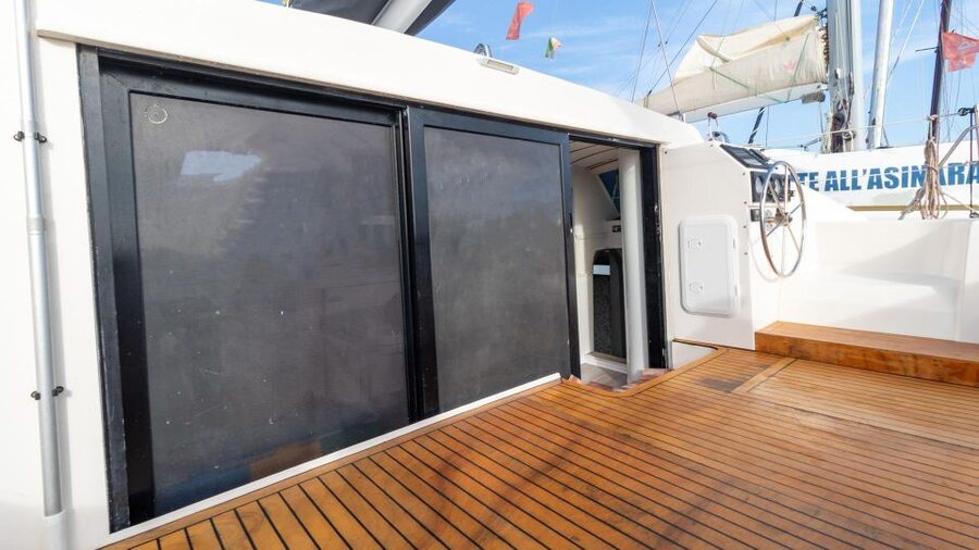 From Stintino: Catamaran tour to Asinara Island - Setting out from Stintino on the Wild Cat