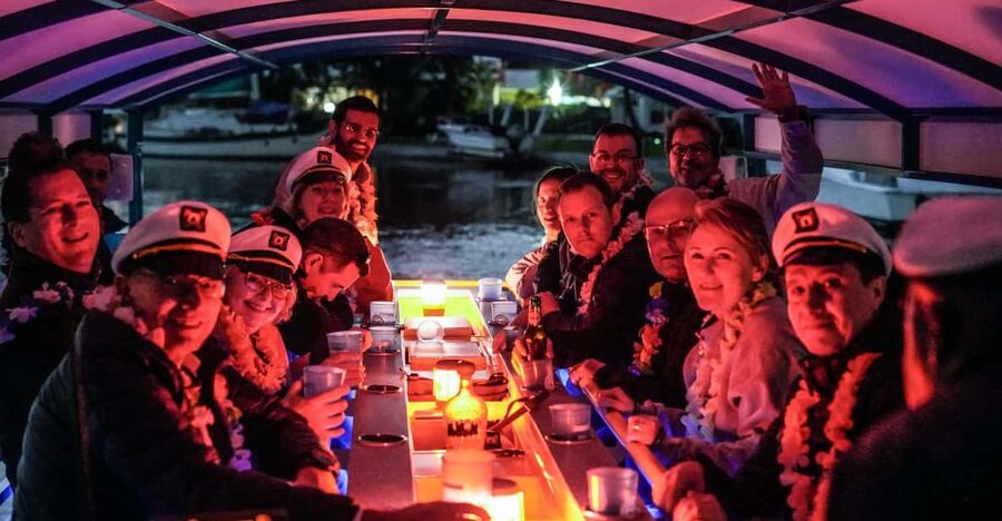 Ft. Lauderdale: Nighttime Sightseeing Catamaran Tour - Key points to know before you book