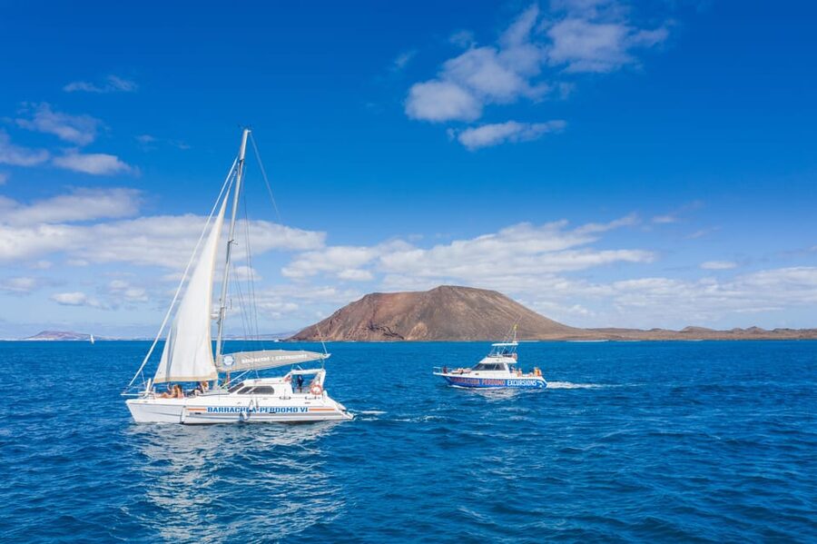 Fuerteventura : Catamaran excursion to Lobos Island - At a glance: what makes this trip worth considering