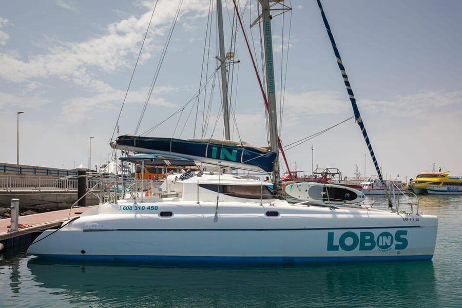 Fuerteventura: PRIVATE Catamaran All Inclusive Lobos in - A private way to reach Lobos from Corralejo