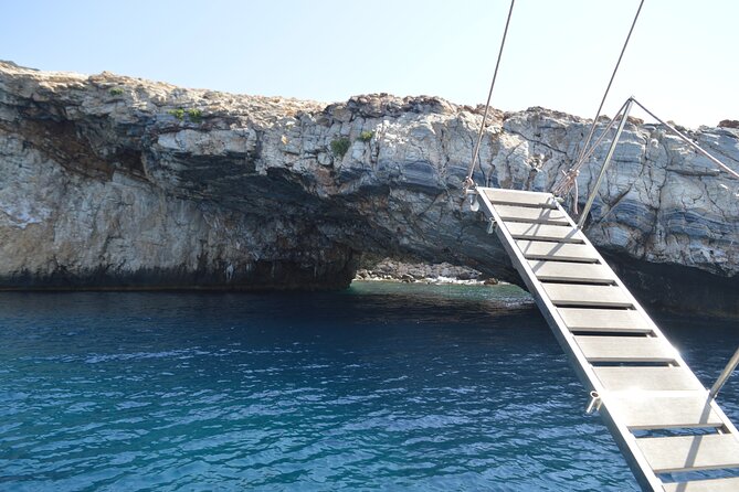 Full Day Catamaran Cruise in Paros - Blue Lagoon, the first swim in Panterinosia