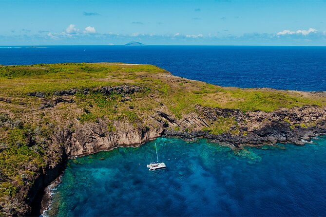 Full Day Catamaran Cruise - North Ilot Gabriel (sharing) - The real reward is time on Île aux Gabriel