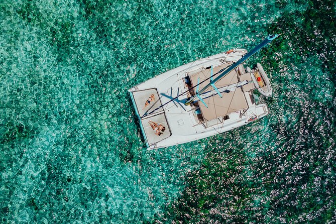 Full Day Catamaran Cruise - North Ilot Gabriel (sharing) - What the shared group size means