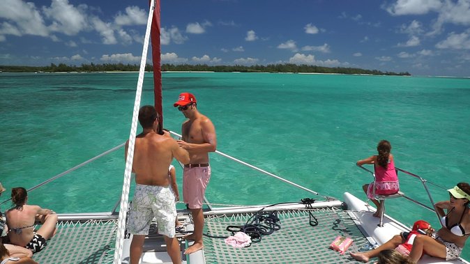 Full-Day Catamaran Cruise to Île aux Cerfs with BBQ Lunch - Setting out from Pointe Jérôme at 9 a.m.