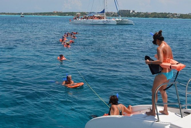 Full-Day Catamaran Tour to Isla Mujeres from Cancun with Lunch - Sailing from Marina Las Perlas in Cancun