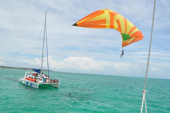 Full-Day Luxurious Catamaran Adventure - Cancún to Isla Mujeres - Cruising toward Isla Mujeres