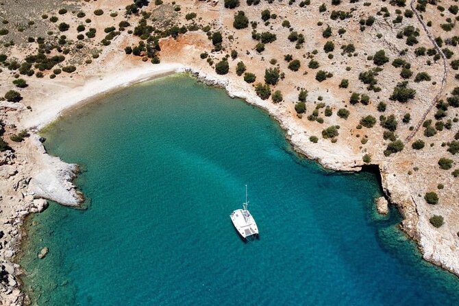 Full Day Yacht Tour in Catamaran Naxos Greece - The crew and the tone of the day