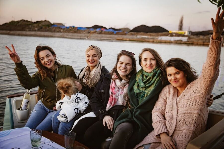Gdańsk : Catamaran River Cruise (group) - Baltic Philharmonic and the shift toward the shipyard