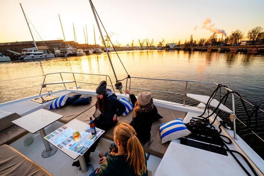 Gdansk/Sopot: Breakfast Cruise on a Catamaran - Choosing between Sopot and Gdańsk