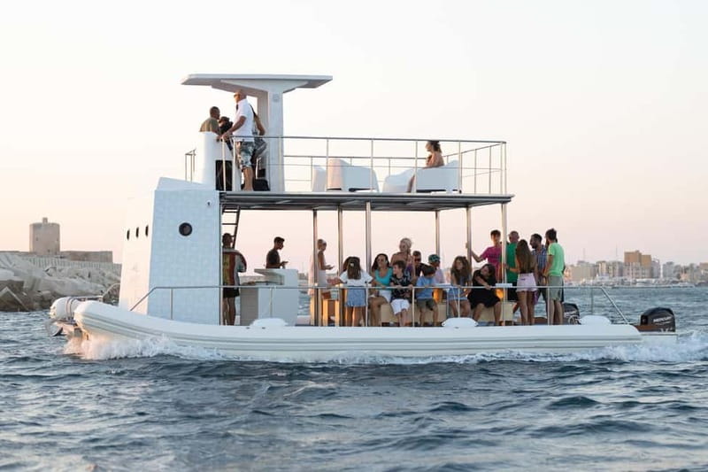 Giardini Naxos: Dolphin Catamaran Sunset Tour with Aperetif - Practical details that affect your evening