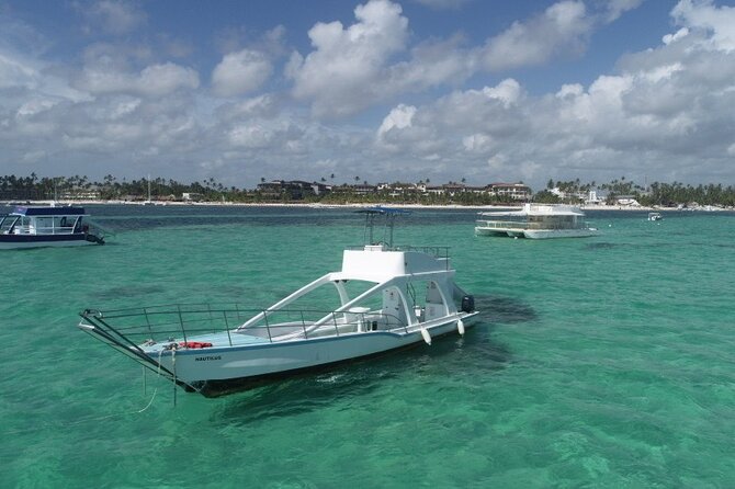 GlassBottom Catamaran with Slide - The ride from shore to the open coast
