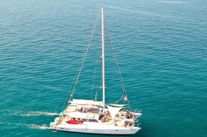 Gran Canaria: Catamaran Tour with Lunch and Drinks - The beach stop and Atlantic swimming