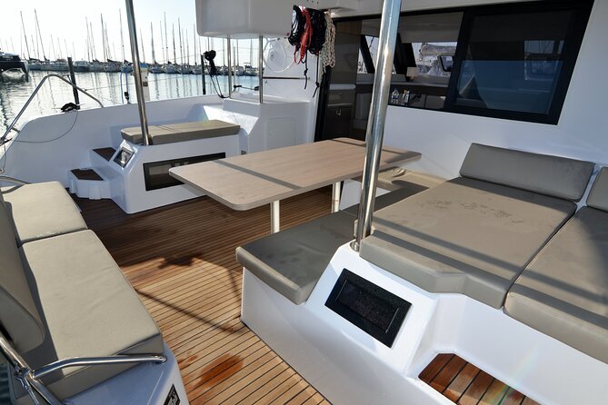 Guided Tour by Catamaran with Aperitif from Polignano a Mare - How personal is a 12-person catamaran?