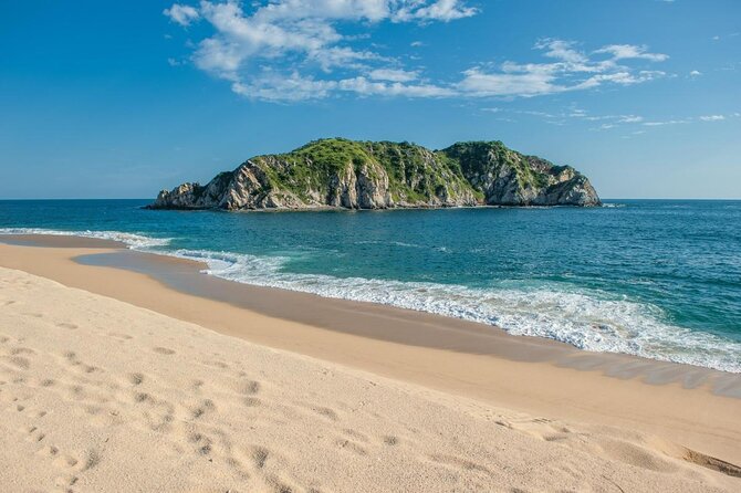 Guided Tours of the 7 Bays of Huatulco Oaxaca in Catamaran - Key points before you book