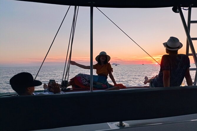 Half-Day Exclusive Catamaran Cruise in Santorini with Meal and Open Bar - Thirassia Island and the best swimming time