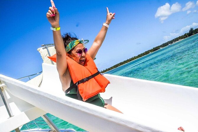 Half-day Private Catamaran Trip with Snorkeling - Food is simple, while the drinks are central