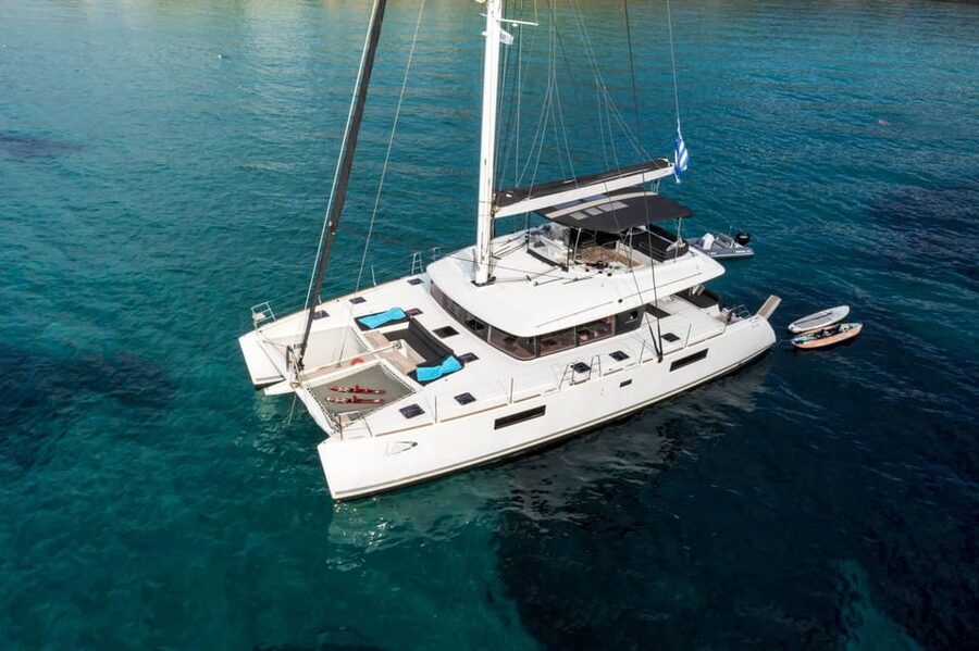 Heraklion: Dia Island Luxury Catamaran Cruise with Meal - What the $127 price includes