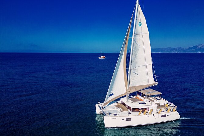 Heraklion: Private Catamaran Cruise to Dia with Meal & Drinks - Sailing from Heraklion at 3:30 p.m.