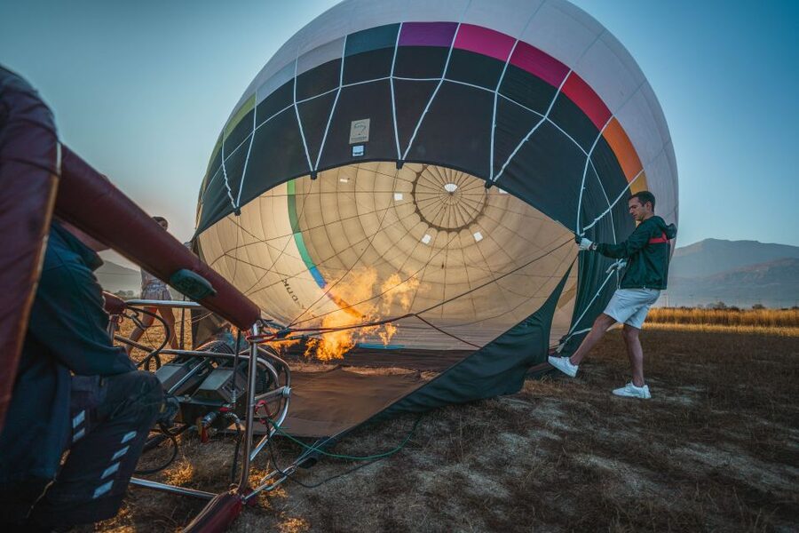 Heraklion: Sunrise Balloon Flight & Sunset Catamaran Cruise - Two Cretan worlds in one day