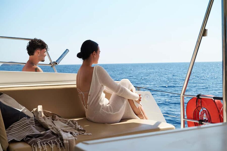 Hersonissos: Dia Catamaran Cruise with Lunch & Drinks - What makes this Dia cruise worth noticing