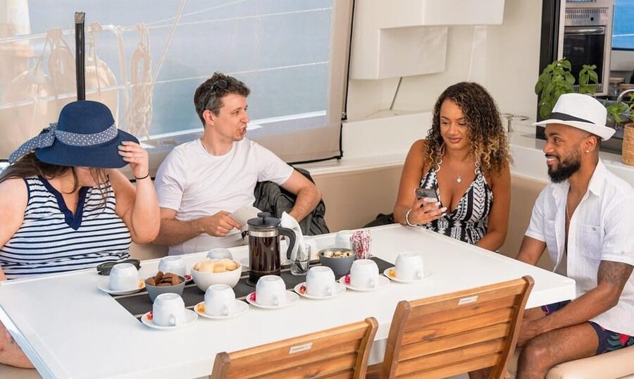 Hersonissos: Private Catamaran Cruise, Dia Island with Lunch - Space for families, friends, and celebrations