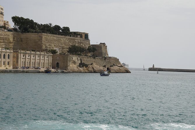 Highspeed Catamaran Crossing Between Malta and Gozo - What to plan at both ends