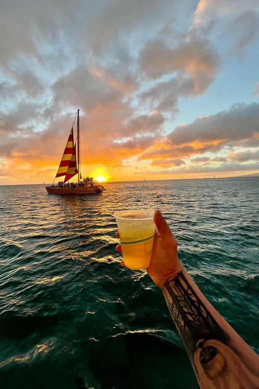 Honolulu: 90 Minute Catamaran Sunset Sail - Key points before you book