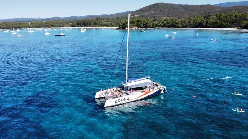 Hyères: Morning Discovery - Guided Tour of the Coast by Catamaran - Fort de Brégançon from the Water