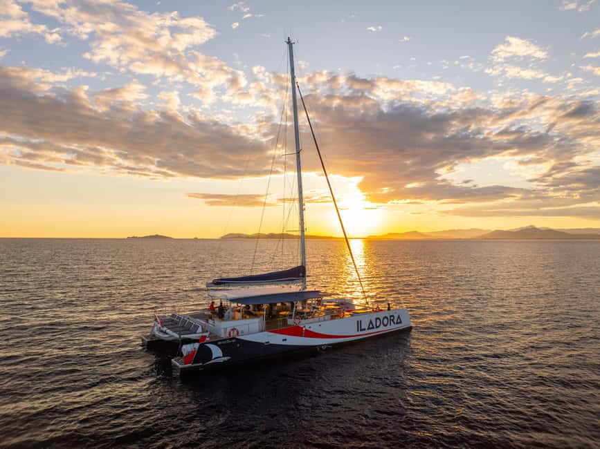 Hyères : Sunset Catamaran Cruise to Giens Peninsula - Key points at a glance
