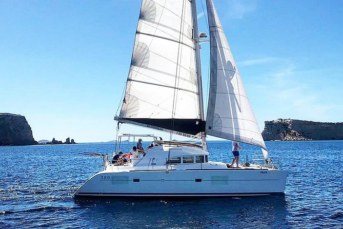 Ibiza Beach Hopping by Catamaran - Platja des Jondal and the first swim