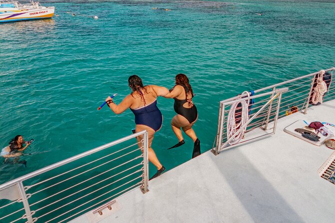 Icacos Island Catamaran Day Sail from Fajardo - Cayo Icacos and the La Cordillera Keys