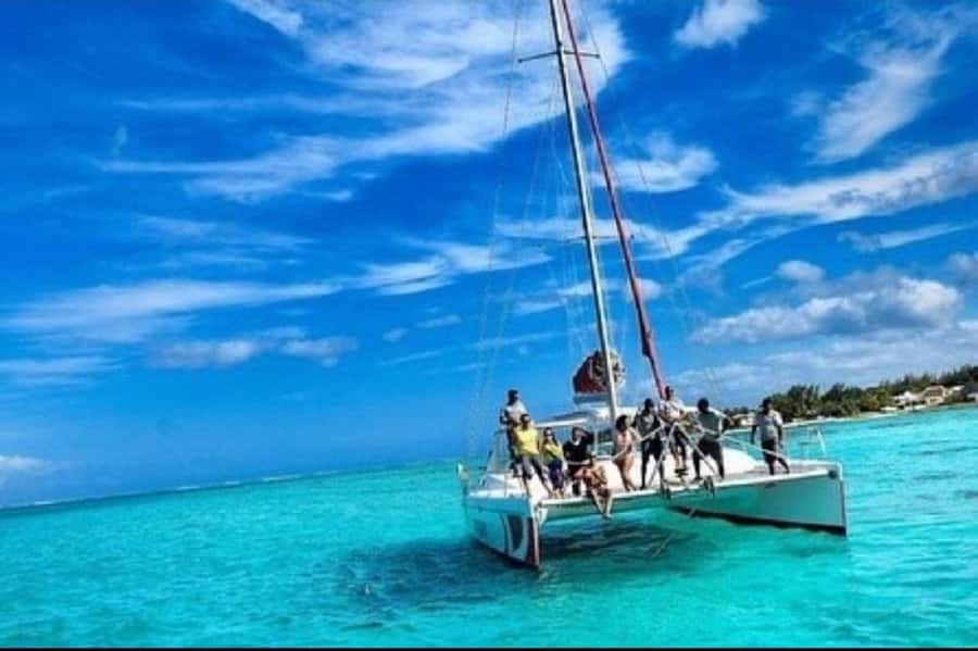 Ile Aux Cerfs Catamaran Cruise with Pick-up/Drop-off & Lunch - Setting sail from Trou d’Eau Douce