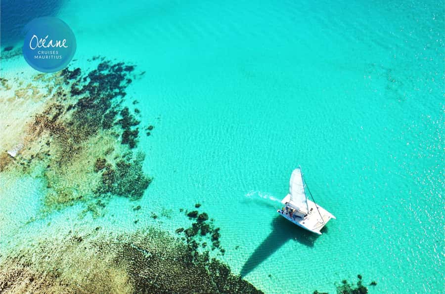 Île aux Cerfs: Private Catamaran Cruise with Gourmet Lunch - Starting at Pointe Maurice Jetty