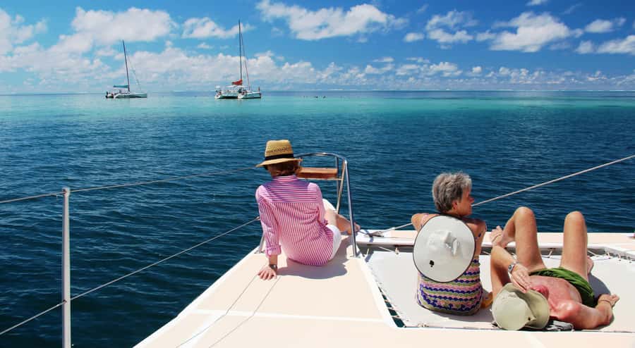 Ile aux Cerfs: The very best day by catamaran. - A full day on Mauritius’ southeast lagoon